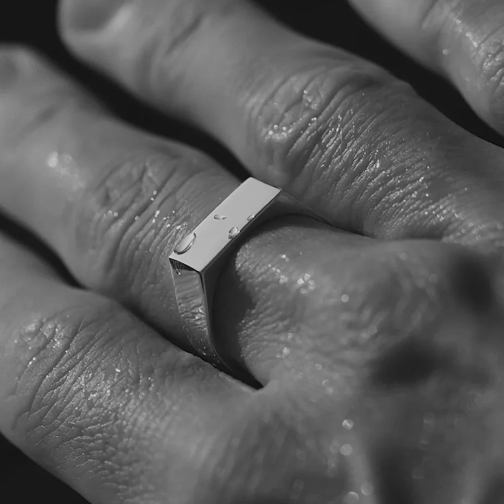 Loravento Edge Steel Ring